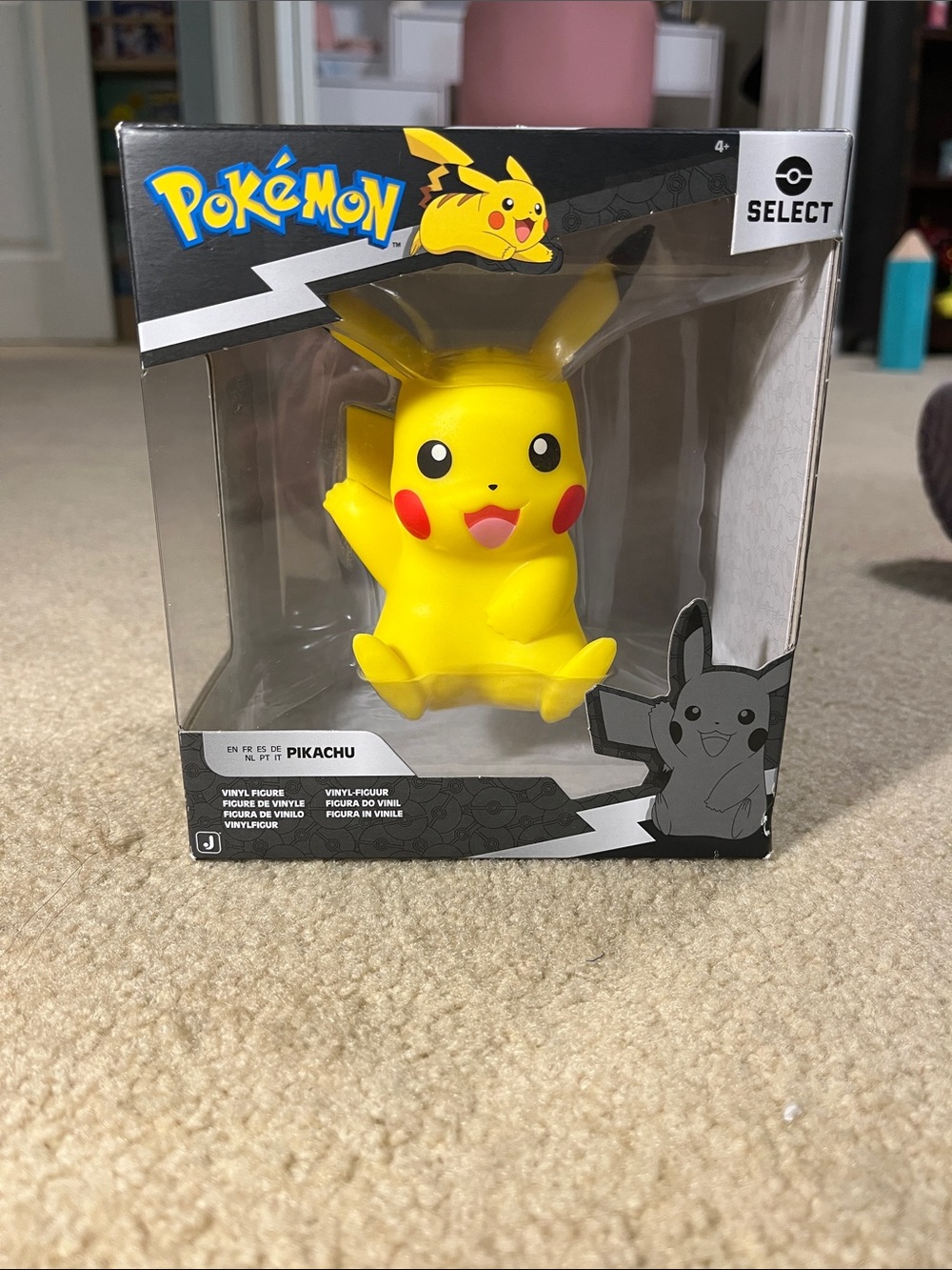 Pokemon Pikachu Figure